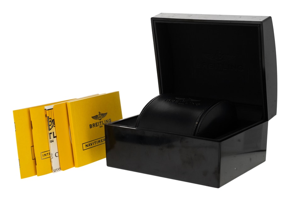 Breitling Navitimer Chronograph GMT 46 A24322 Image 4